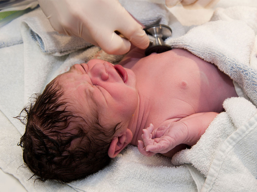 After baby is born: your newborn’s first 24 hours